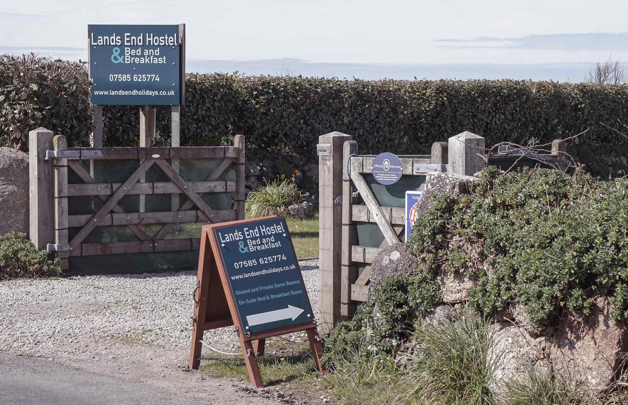 Land'S End Hostel Trevescan Sennen Exterior foto