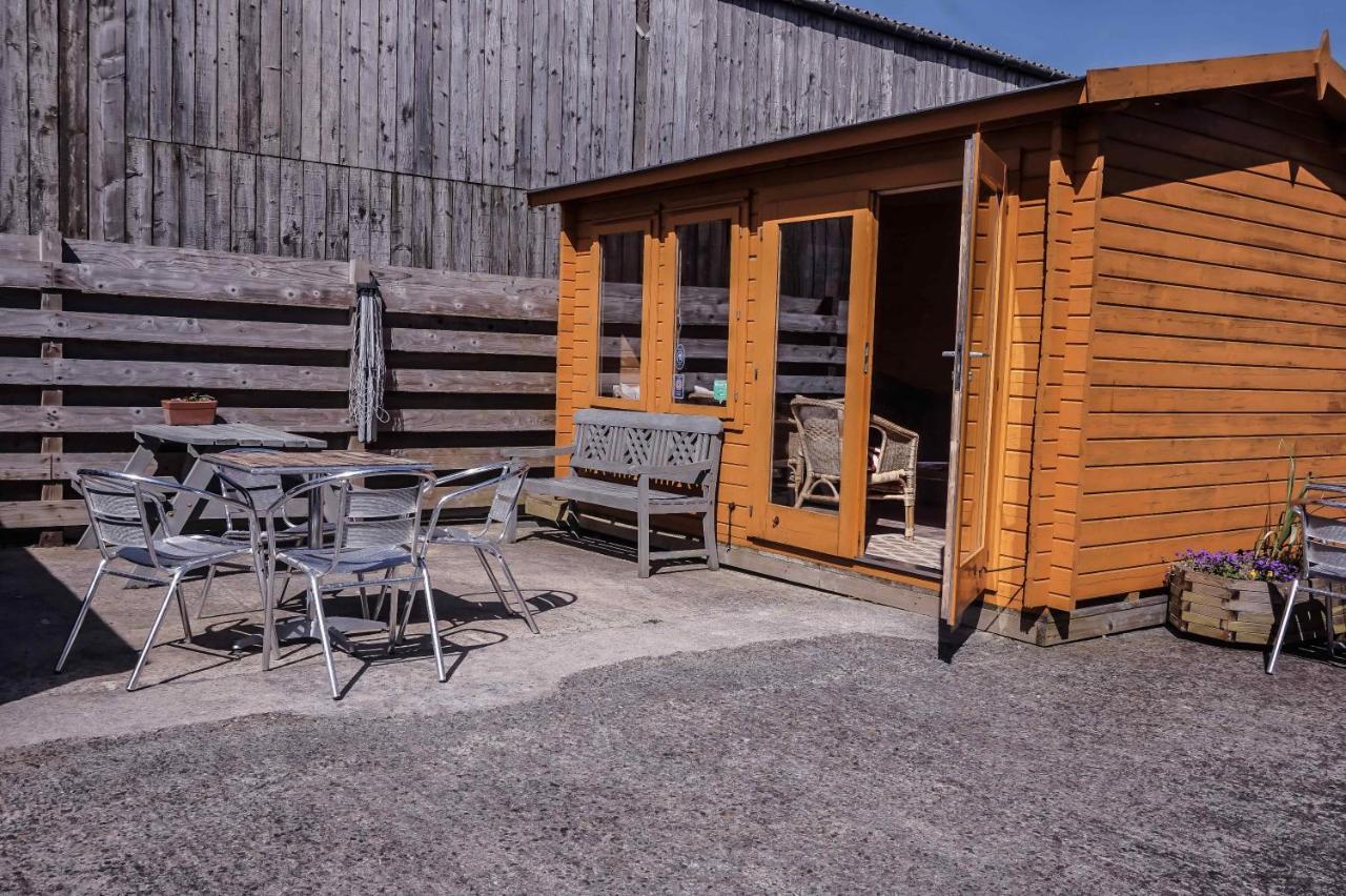 Land'S End Hostel Trevescan Sennen Exterior foto