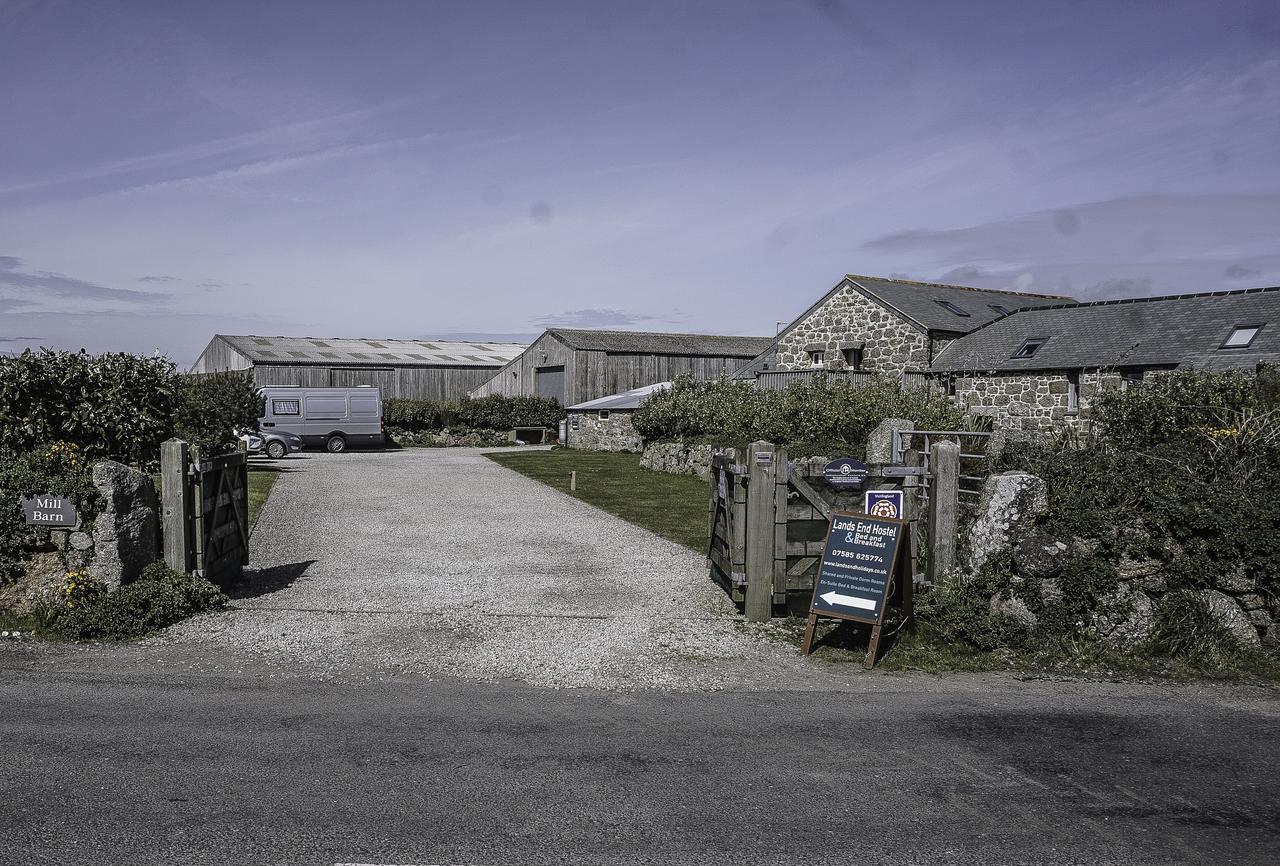Land'S End Hostel Trevescan Sennen Exterior foto